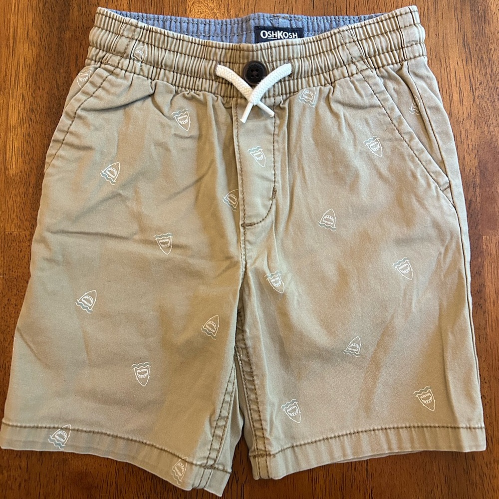 OshKosh B’gosh Khaki Shark Shorts | Boys Size 4T | Summer Vacation Bottoms